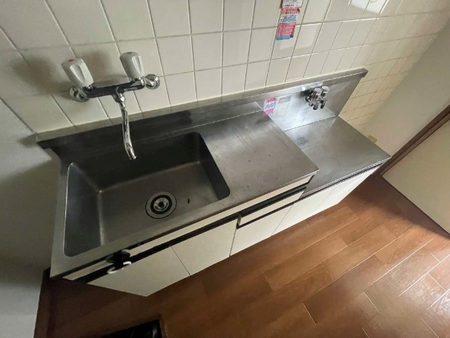 キッチン　※同物件別号室の参考写真です。