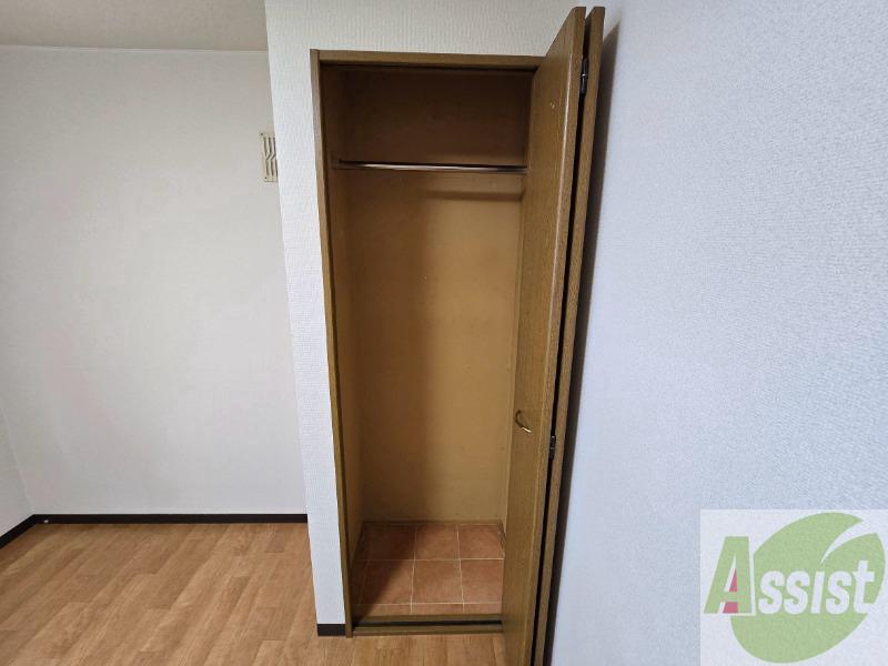 収納　寝室の収納です。部屋がすっきり片付きます。