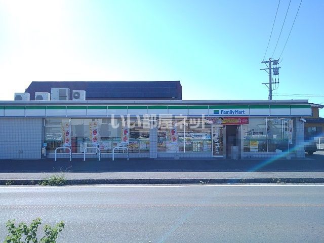 コンビニ　ファミリーマート 四日市楠町東店（コンビニ）まで1375m