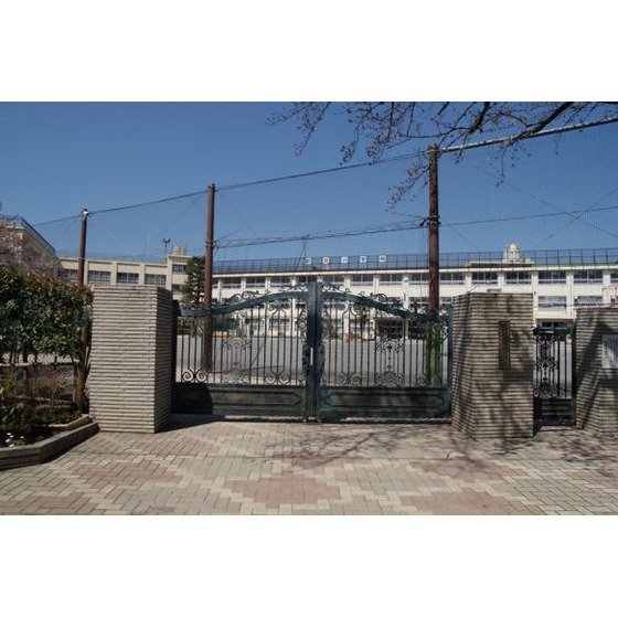 小学校　新井小学校（小学校）まで444m