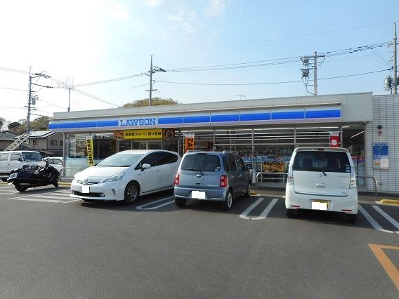 コンビニ　ローソン神辺湯野店（コンビニ）まで700m