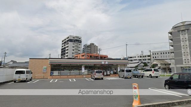 コンビニ　セブンイレブン（コンビニ）まで1178m