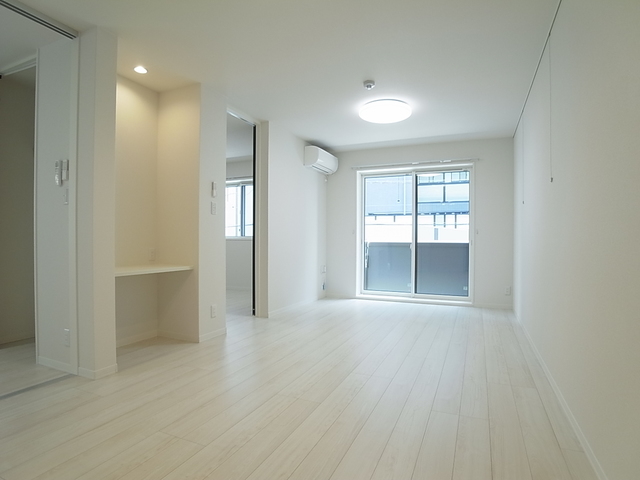 居室・リビング　明るいお部屋です