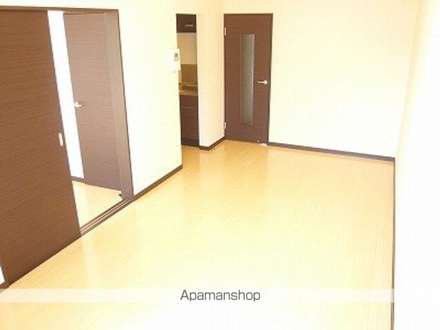 レオネクストサンモール畷の居間写真