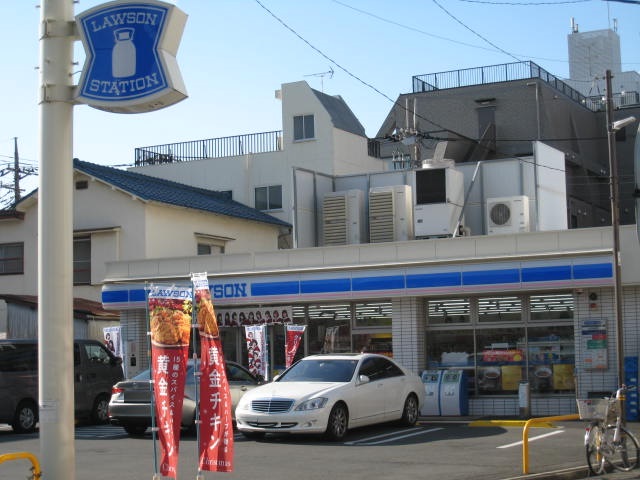 コンビニ　ローソン 足立竹ノ塚一丁目店（コンビニ）まで372m