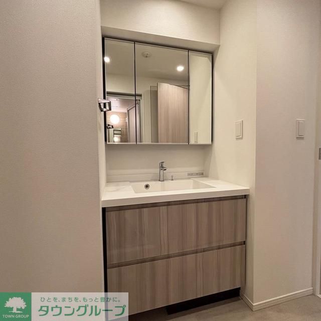 洗面設備　※写真は同タイプ住戸です。
