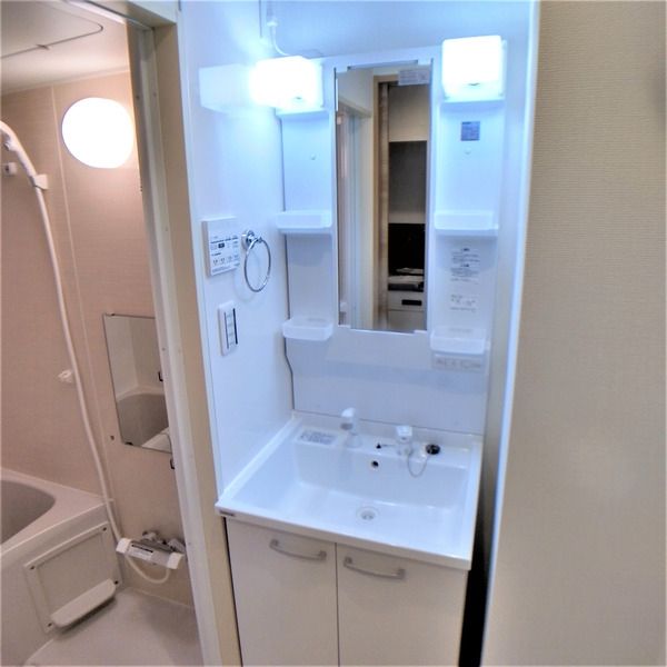 洗面設備　同物件別部屋写真