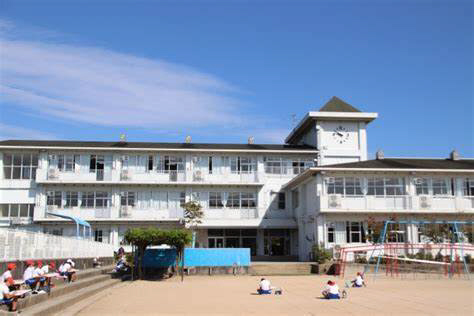 小学校　北条東小学校（小学校）まで906m