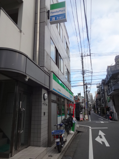 コンビニ　ファミリーマート いずみや高田店（コンビニ）まで166m