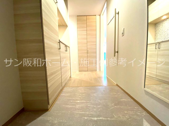 玄関　同仕様。施工例参考イメージ画像