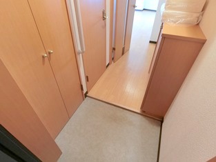 玄関　同タイプ内観です