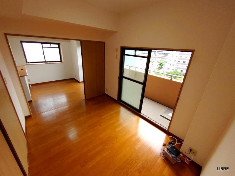 居室・リビング　明るいお部屋