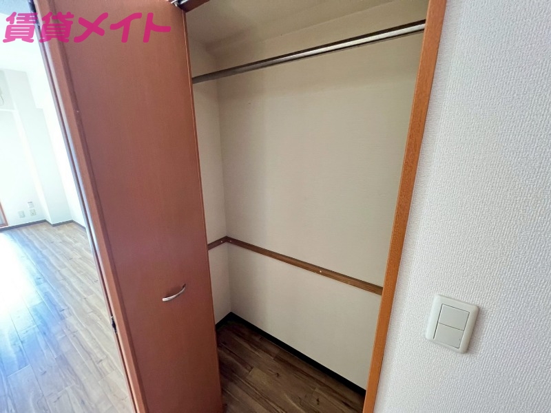 収納　別部屋参考写真です
