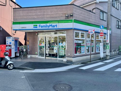 コンビニ　ファミリーマート 広屋蒔田店（コンビニ）まで454m