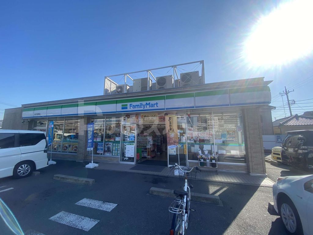 コンビニ　ファミリーマート松戸五香西店（コンビニ）まで240m