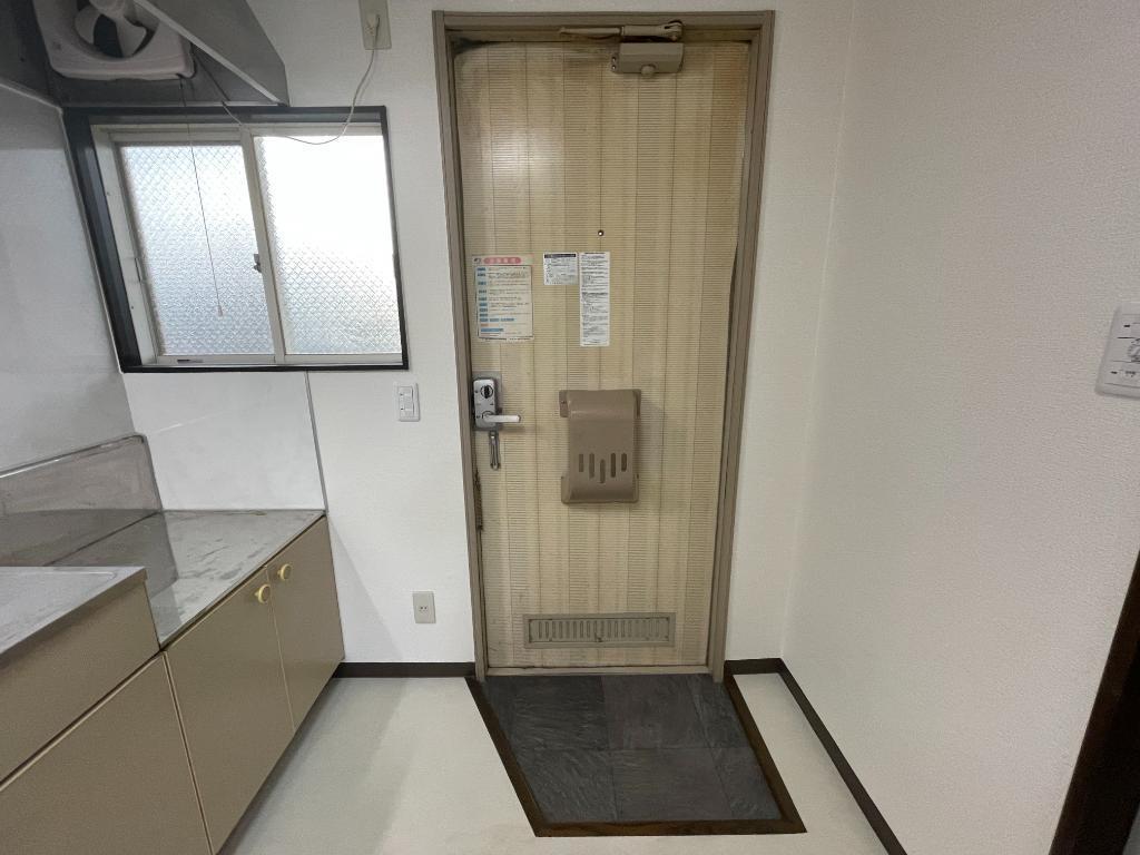 ドミール宮町の玄関写真