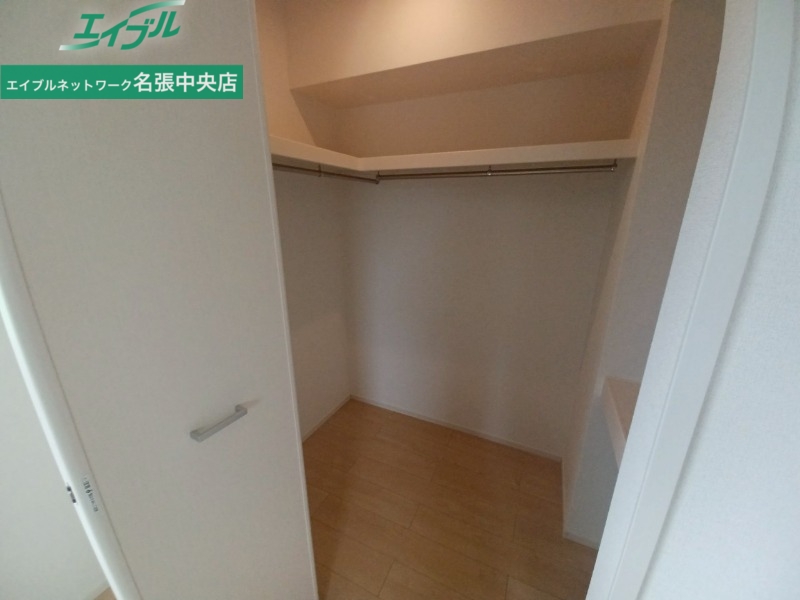 収納　別物件反転タイプ写真
