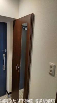 ネストピア天神東の玄関写真