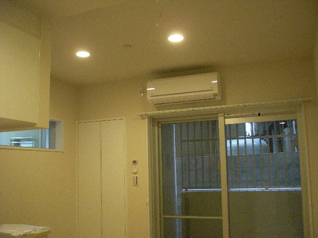 沖縄都市モノレール 県庁前駅 徒歩11分 5階建 築10年の居間写真
