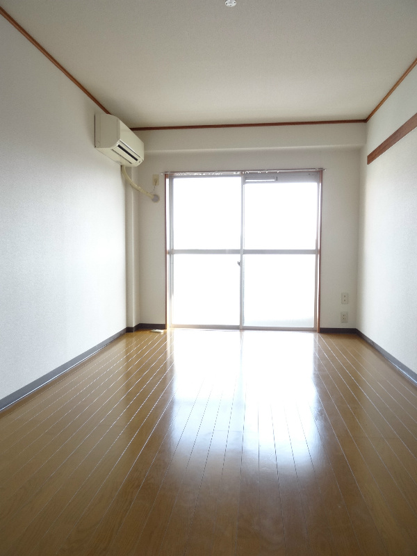 インターハイツの居間写真