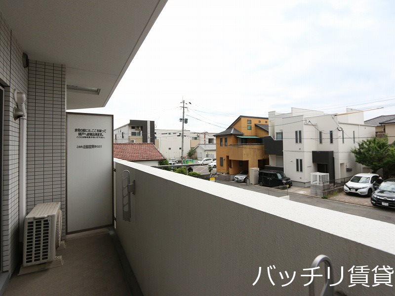 バルコニー　別号室の画像。現況を優先します。