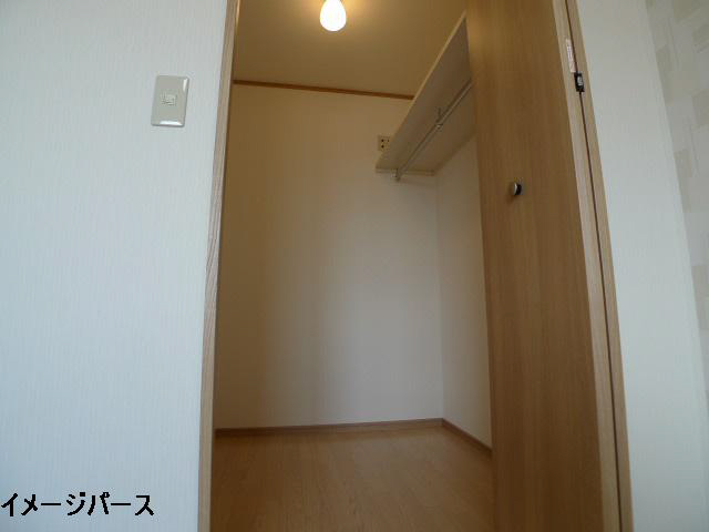 収納　同社施工例