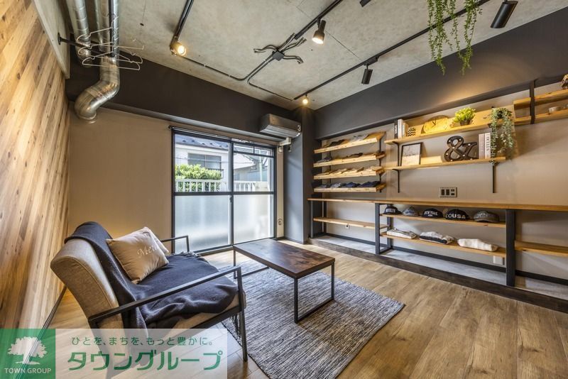 ＪＲ総武線 高円寺駅 徒歩4分 4階建 築40年の居間写真