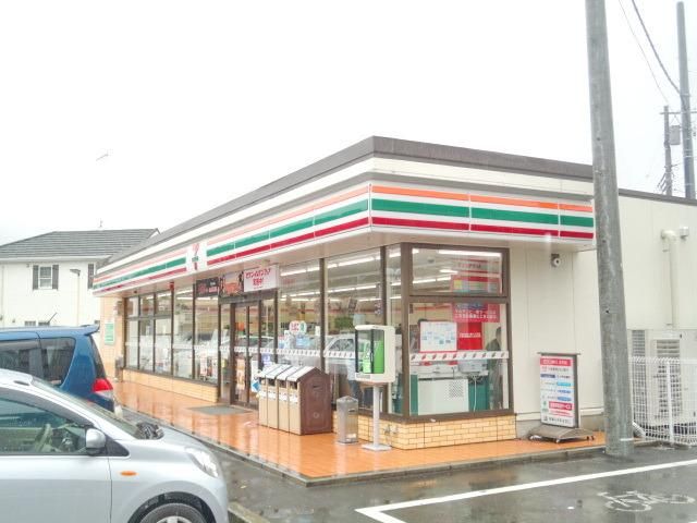 コンビニ　セブンイレブン（コンビニ）まで179m