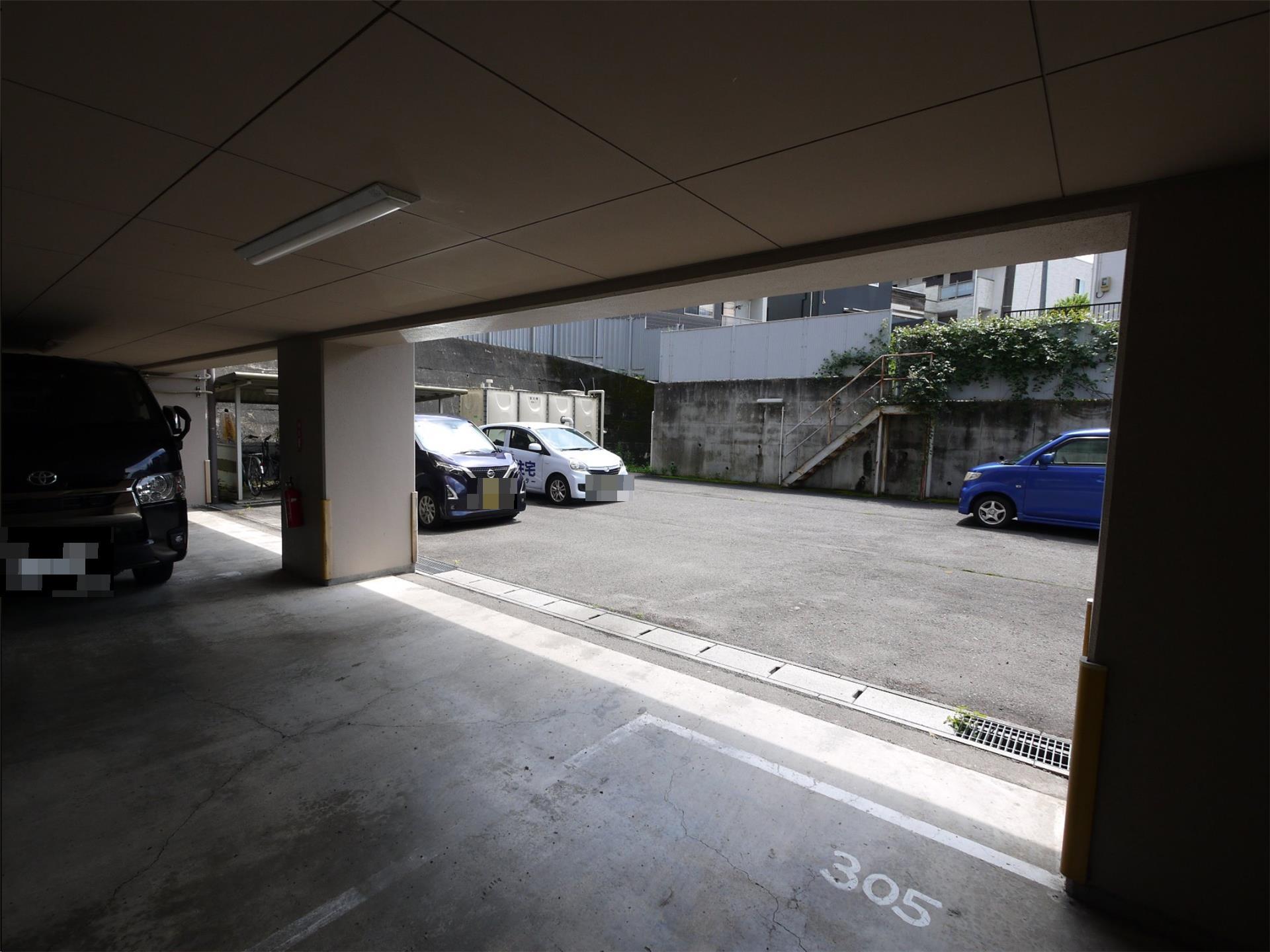 駐車場