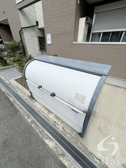 地下鉄谷町線 大日駅 徒歩10分 3階建 築8年の外観写真