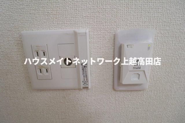 その他共有部分　ネット無料（部分的参考206号室反転室内写真）