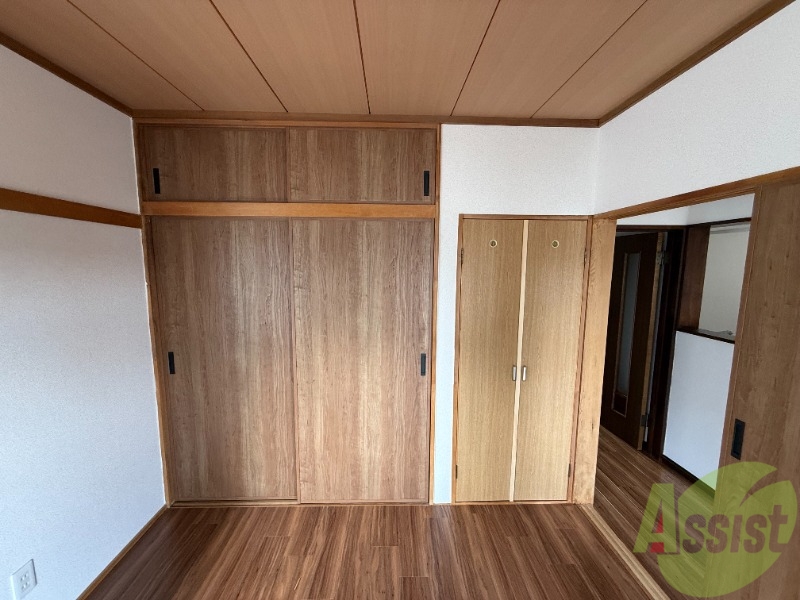収納　洋室の収納です。たくさん収納出来て、使いやすそうですね！