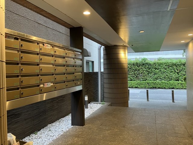 エントランス　建物の内部です