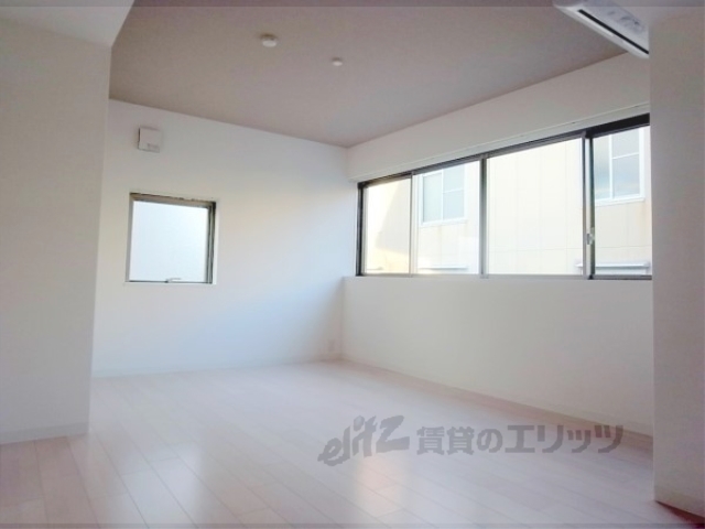 居室・リビング　１２帖の広々としたお部屋です。