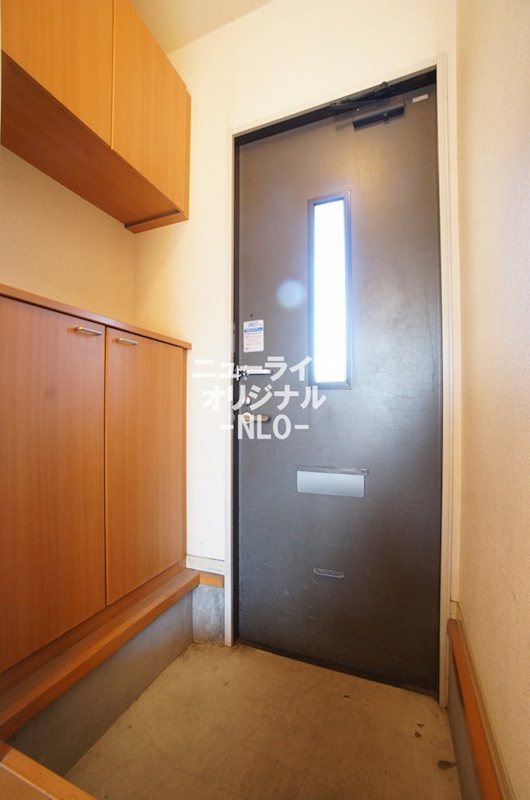 玄関　シューズボックス付きの玄関です☆