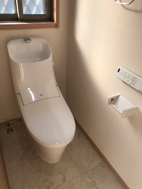 入野町平屋借家のトイレ写真
