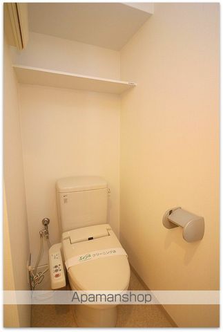 地下鉄御堂筋線 心斎橋駅 徒歩8分 11階建 築20年のトイレ写真
