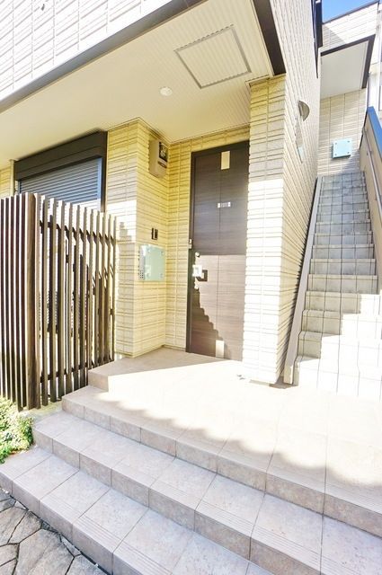 東急田園都市線 あざみ野駅 徒歩10分 2階建 築13年の外観写真
