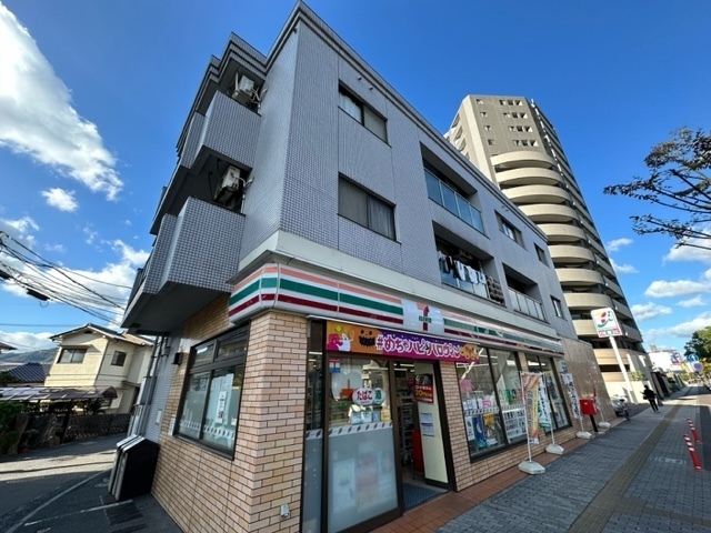 コンビニ　セブンイレブン広島祇園新道店（コンビニ）まで332m