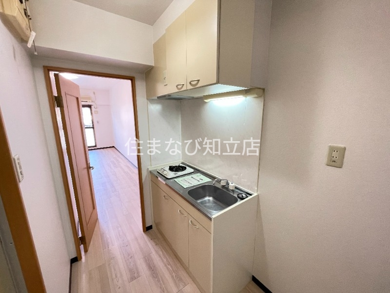 キッチン　同型別部屋写真・反転タイプ
