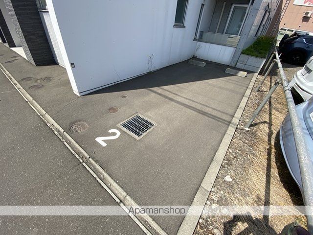 駐車場　駐車場