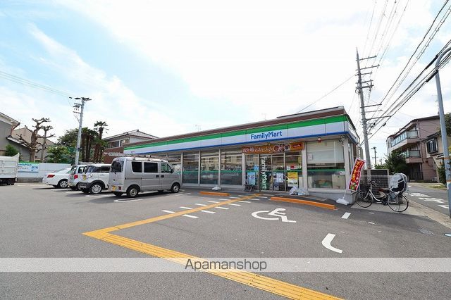 コンビニ　ファミリーマート城陽久世店（コンビニ）まで44m