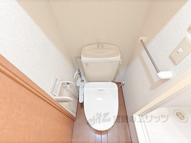 レオパレスProminentのトイレ写真