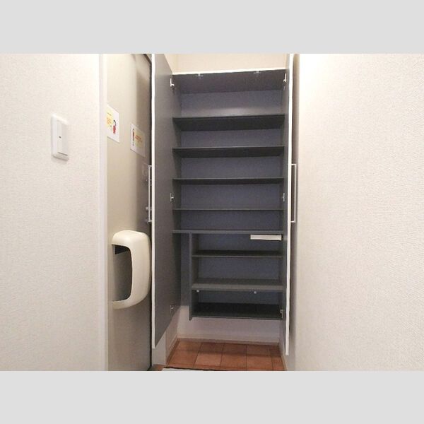 玄関　トールタイプシューズボックス