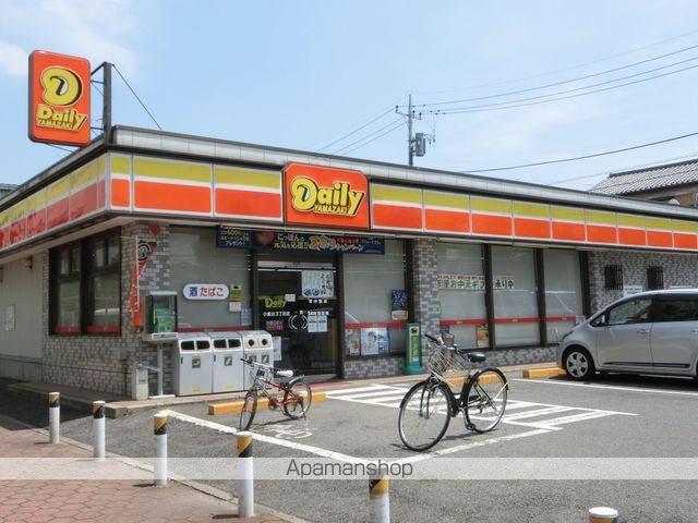 コンビニ　デイリーヤマザキ（コンビニ）まで225m
