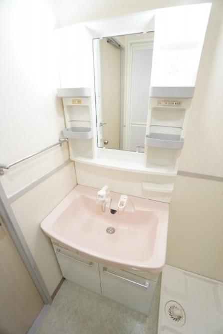 洗面設備　※同タイプの写真です。