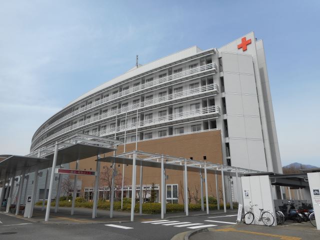 病院　秦野赤十字病院（病院）まで2100m
