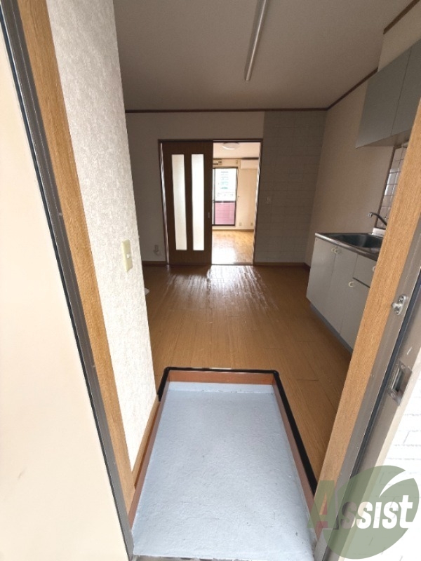 アルファ上余田6の玄関写真
