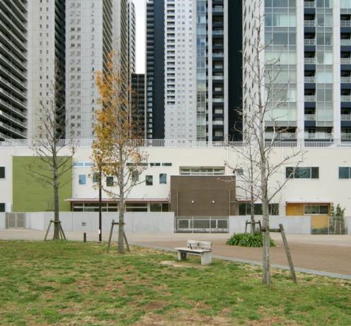 幼稚園・保育園　ベネッセ港南保育園（幼稚園・保育園）まで103m