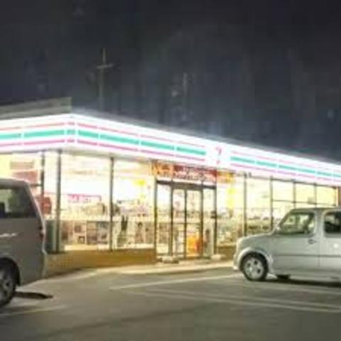 コンビニ　セブンイレブン姫路津田今在家北店（コンビニ）まで261m